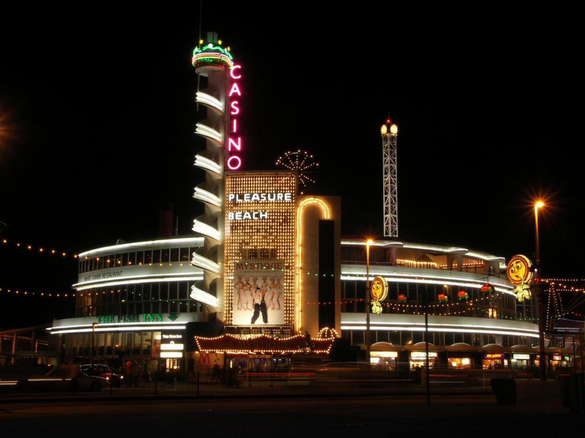 Pleasure Holiday Apartments Blackpool Ngoại thất bức ảnh